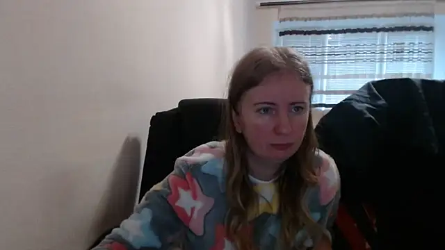 PeterAndJen online show from 12/21/25, 07:15