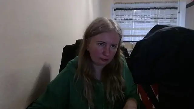 Snapshot of PeterAndJen chatting on 03/27/26, 08:30 PeterAndJen online show from 03/27/26, 08:30