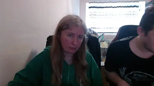 PeterAndJen online show from 04/18/26, 07:07