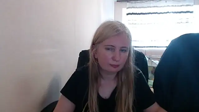 PeterAndJen online show from 05/18/26, 04:24