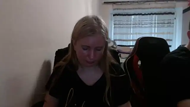 PeterAndJen online show from 05/20/26, 04:57