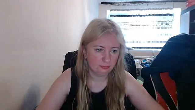 PeterAndJen online show from 06/12/26, 05:06