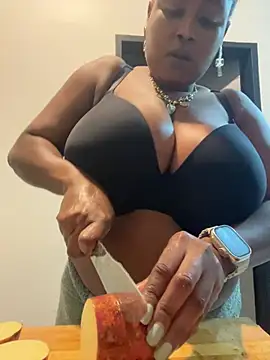 Sexy-Bubbles online show from 02/18/26, 06:15