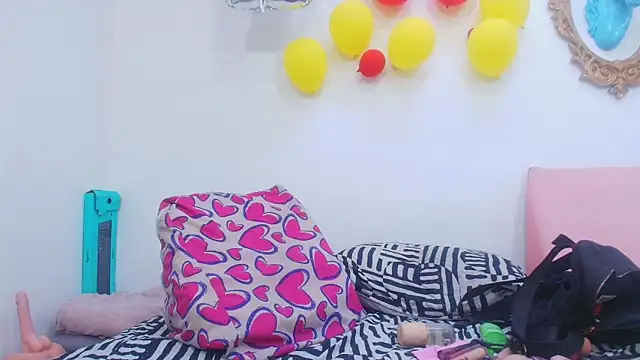 timkerbell  online show from 10/02/25, 07:21