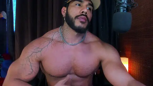 Snapshot of Artemis_Kazttman chatting on 02/19/25, 09:47 Artemis Kazttman online show from 02/19/25, 09:47