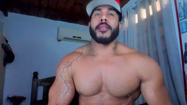 Snapshot of Artemis_Kazttman chatting on 11/05/25, 02:17 Artemis Kazttman online show from 11/05/25, 02:17