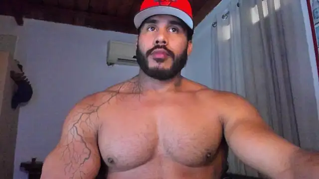 Snapshot of Artemis_Kazttman chatting on 11/10/25, 05:45 Artemis Kazttman online show from 11/10/25, 05:45