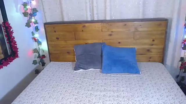 NikkieMilky online show from 03/18/26, 01:31