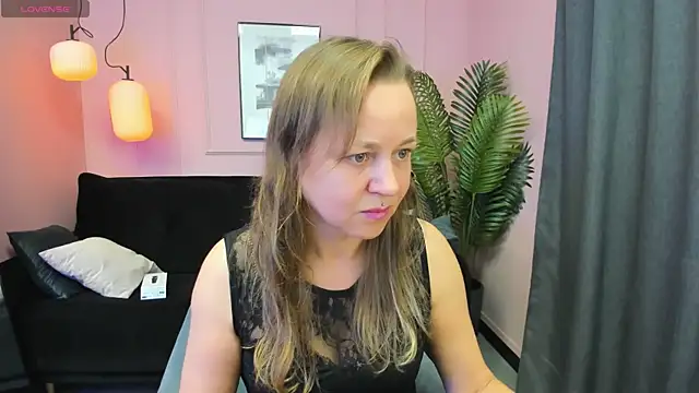 Snapshot of GabrielGold chatting on 11/06/25, 08:43 GabrielGold online show from 11/06/25, 08:43