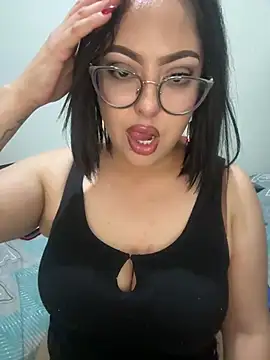 MileyGia online show from 04/12/26, 01:43