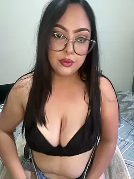 MileyGia online show from 04/23/26, 12:45