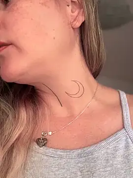 Snapshot of misslulipop chatting on 01/29/25, 07:00 misslulipop online show from 01/29/25, 07:00