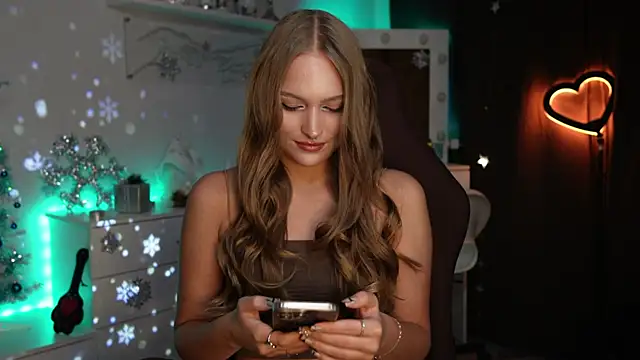 MrsTenderBeast online show from 12/20/25, 03:30