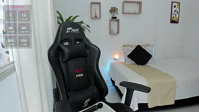 Snapshot of tamy_shine87 chatting on 12/24/24, 05:34 tamy shine87 online show from 12/24/24, 05:34