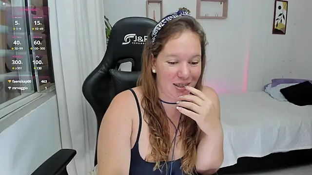 Snapshot of tamy_shine87 chatting on 01/04/25, 03:18 tamy shine87 online show from 01/04/25, 03:18