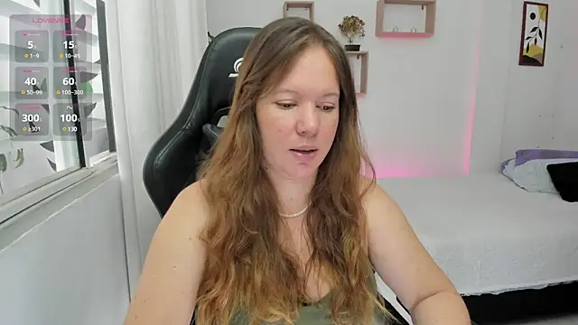 Snapshot of tamy_shine87 chatting on 01/04/25, 06:19 tamy shine87 online show from 01/04/25, 06:19