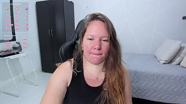 Snapshot of tamy_shine87 chatting on 10/14/25, 03:07 tamy shine87 online show from 10/14/25, 03:07