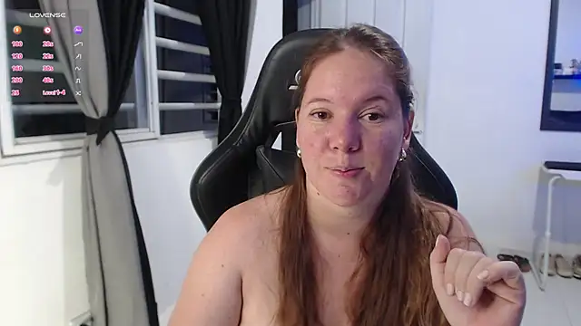 Snapshot of tamy_shine87 chatting on 11/30/25, 03:10 tamy shine87 online show from 11/30/25, 03:10