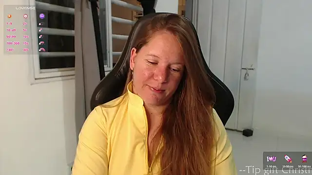 Snapshot of tamy_shine87 chatting on 12/18/25, 02:50 tamy shine87 online show from 12/18/25, 02:50