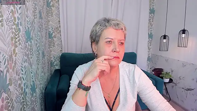 KathySunn online show from 01/29/25, 01:17