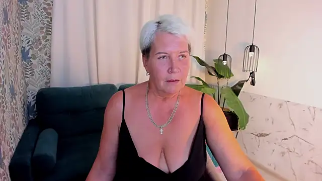 KathySunn online show from 07/30/26, 01:54