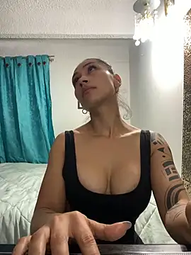 Angela isabella online show from 01/06/25, 10:05