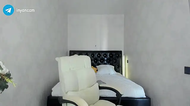  in yan online show from 03/17/25, 03:03