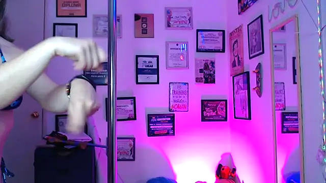 AhriSteele online show from 12/03/25, 03:47