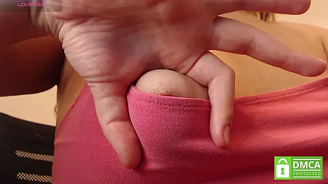 Snapshot of mollywayne chatting on 12/28/24, 03:59 mollywayne online show from 12/28/24, 03:59