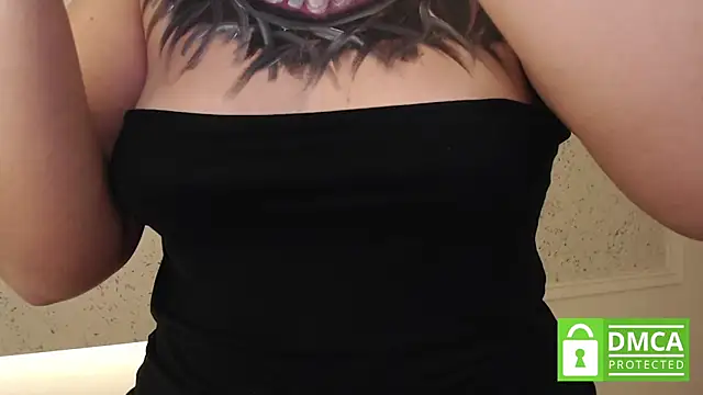 Snapshot of mollywayne chatting on 10/30/25, 04:52 mollywayne online show from 10/30/25, 04:52