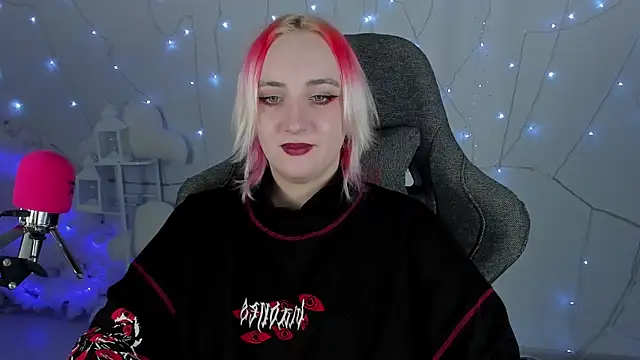 AsheLucker online show from 02/01/25, 11:48