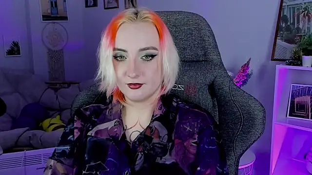 AsheLucker online show from 02/08/25, 11:45