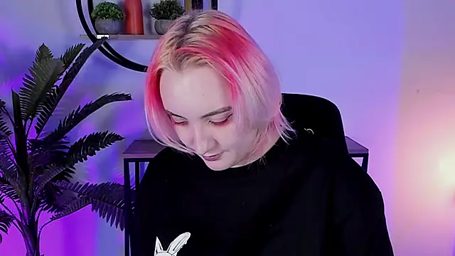 AsheLucker online show from 02/16/25, 08:44