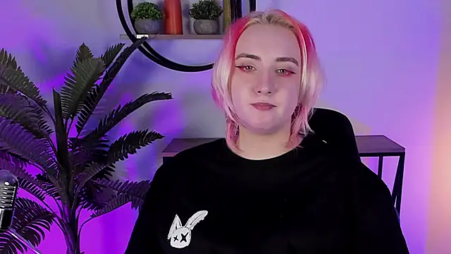 AsheLucker online show from 02/16/25, 11:48