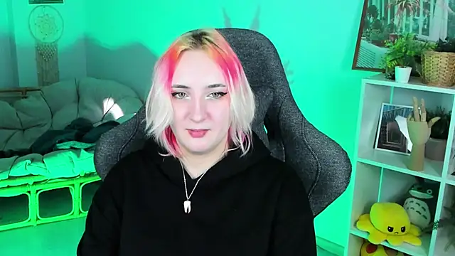 AsheLucker online show from 03/10/25, 05:54