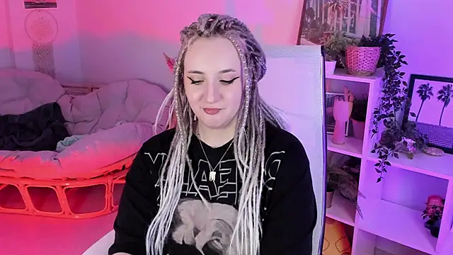 AsheLucker online show from 03/16/25, 05:47