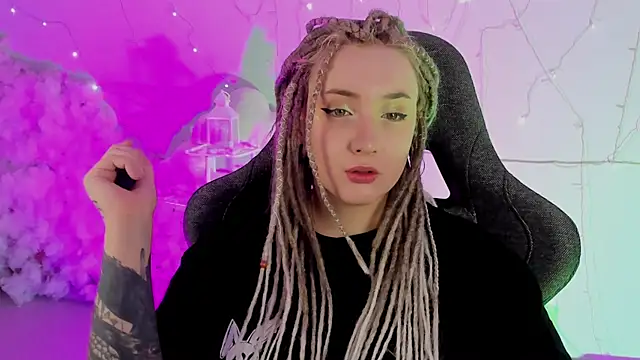 AsheLucker online show from 03/22/25, 01:54