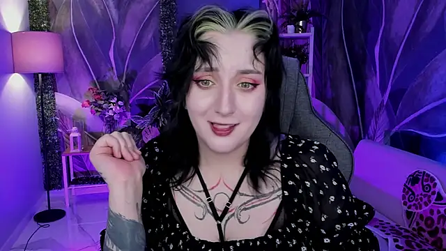 AsheLucker online show from 10/10/25, 09:58