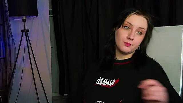 AsheLucker online show from 02/25/26, 11:03