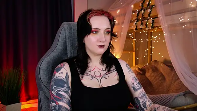 AsheLucker online show from 04/13/26, 04:23