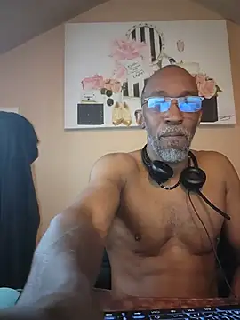 Lonelynudist59 online show from 07/22/26, 12:08