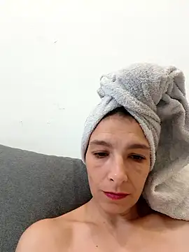 Snapshot of Sposini69 chatting on 06/19/26, 11:03 Sposini69 online show from 06/19/26, 11:03