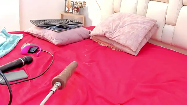 IsiisLovei online show from 02/11/25, 02:13