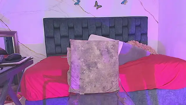 Snapshot of IsiisLovei chatting on 03/05/26, 02:46 IsiisLovei online show from 03/05/26, 02:46