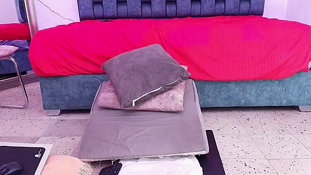 Snapshot of IsiisLovei chatting on 03/06/26, 03:08 IsiisLovei online show from 03/06/26, 03:08