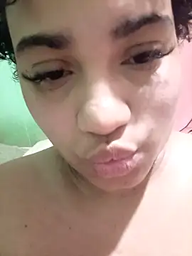 Hilarybunnyy online show from 09/30/25, 02:16