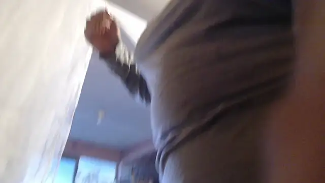 Hilarybunnyy online show from 10/30/25, 04:30