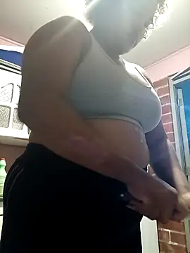 Hilarybunnyy online show from 02/24/26, 11:58