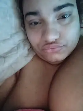 Hilarybunnyy online show from 05/16/26, 03:00