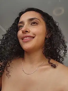 Lucy Marin online show from 01/05/26, 05:27